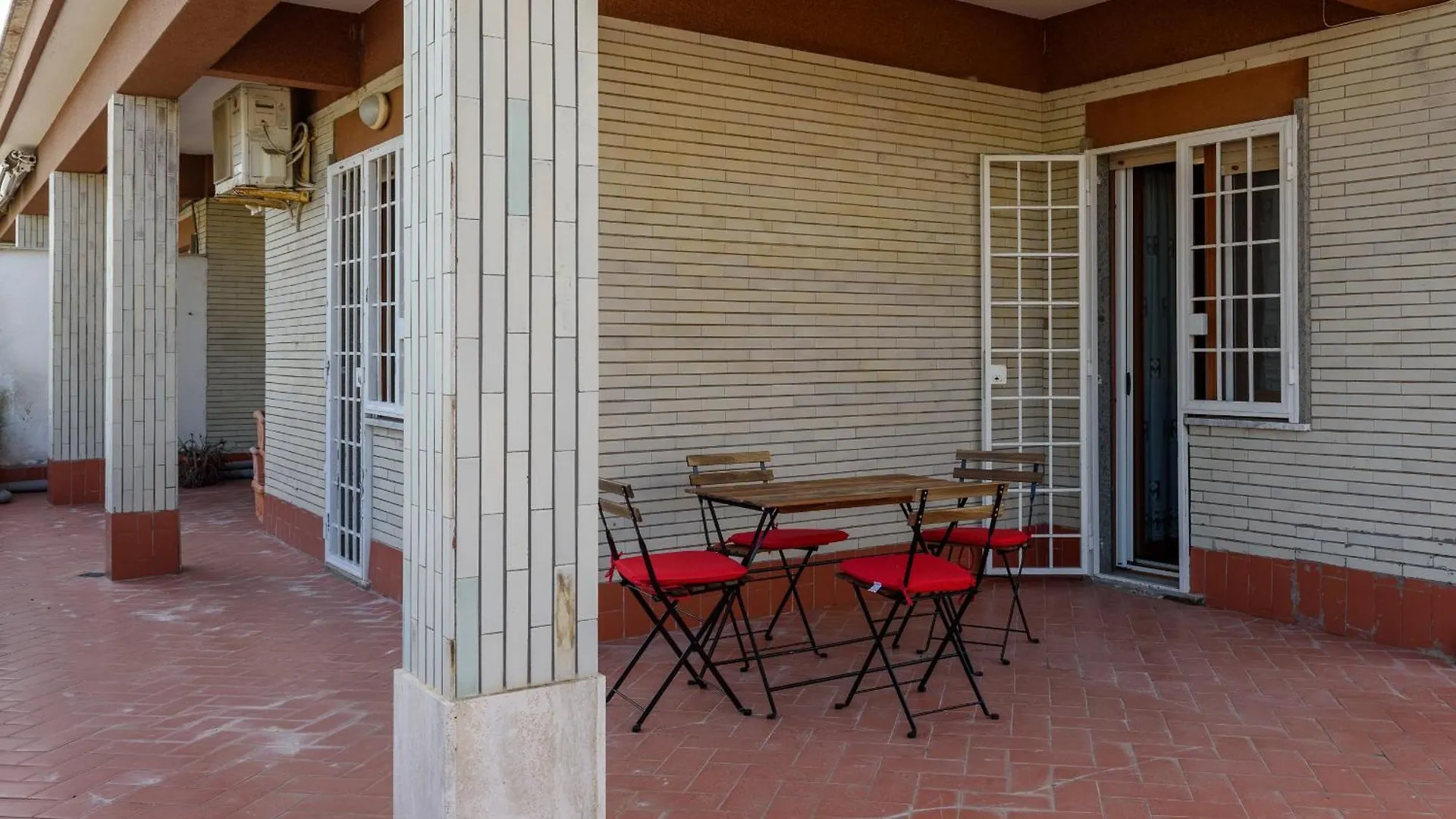 Casa Domo Mea Ostia Apartment