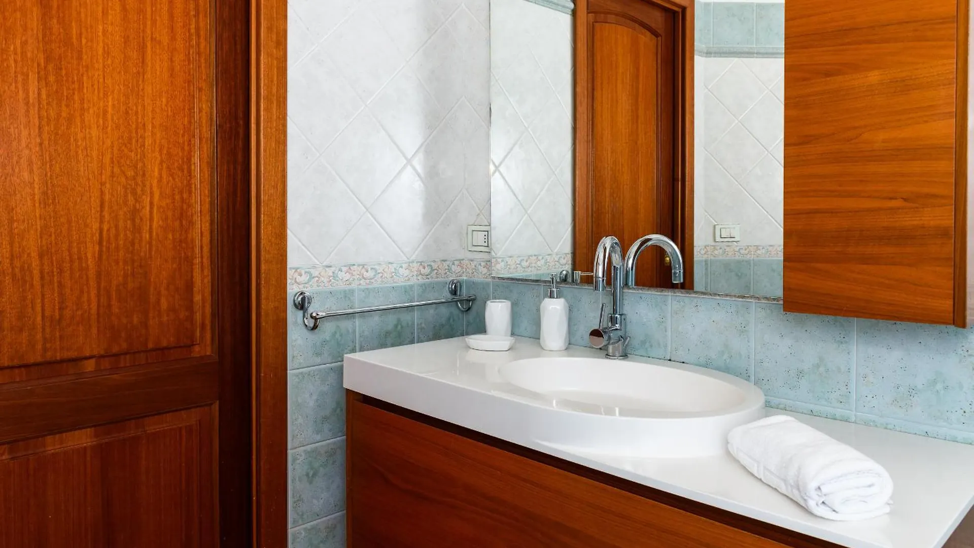 Casa Domo Mea Ostia Apartment